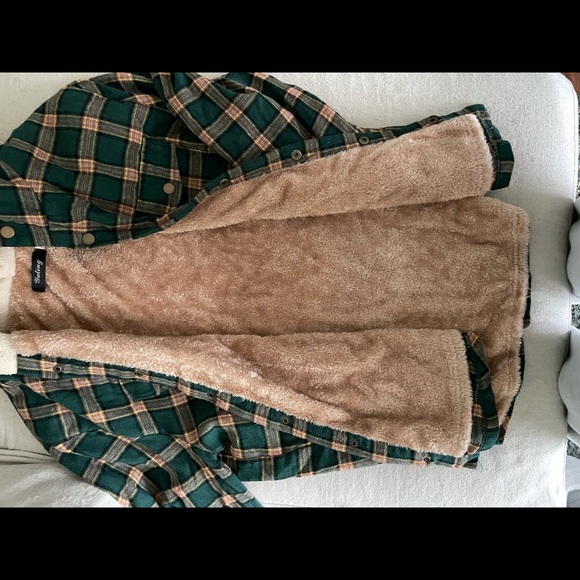 warm flannel/jacket - Picture 3 of 3